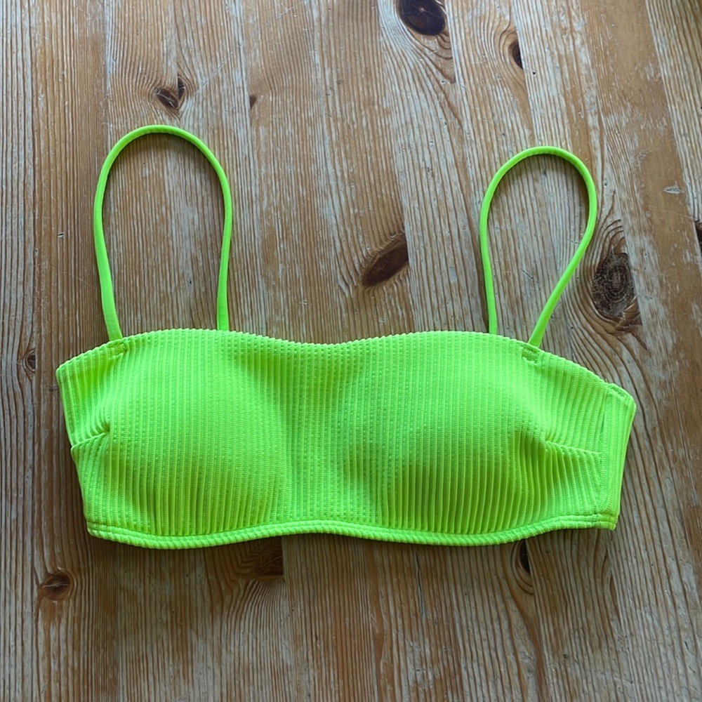 Hollister Women’s Neon Green Swimsuit Top Size XS